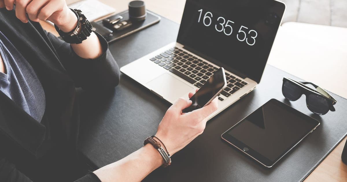 Write a Sprint Retrospective Prompt That Assigns Owned Actions